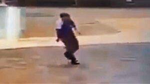 Stroj mu zachytil ruku